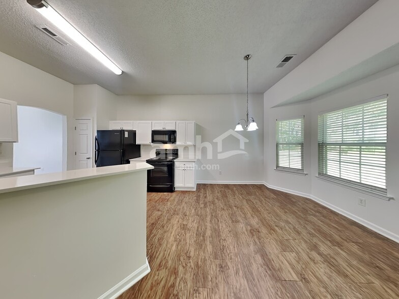 Building Photo - 2612 Bricker Dr