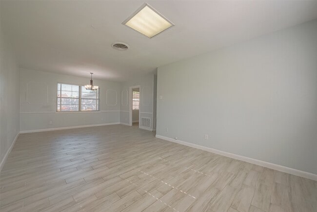 Building Photo - 3426 Bradford St