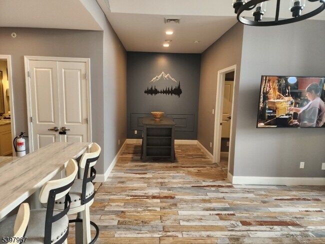 Building Photo - 200 NJ-94