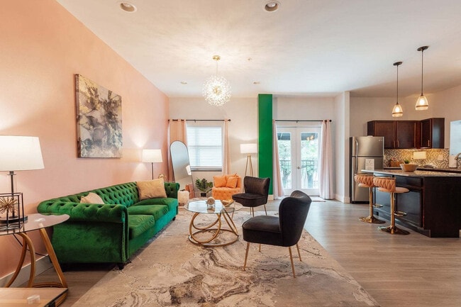 Building Photo - 202 E Main St