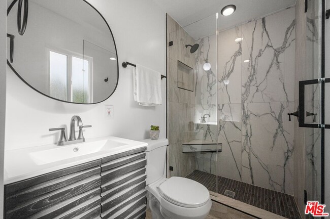 Building Photo - 6119 Goodland Ave