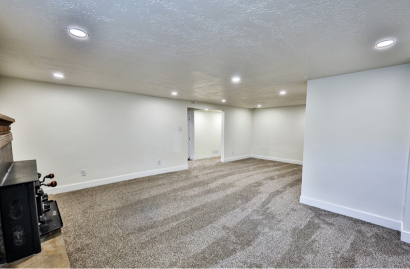 Building Photo - 350 W 2575 N