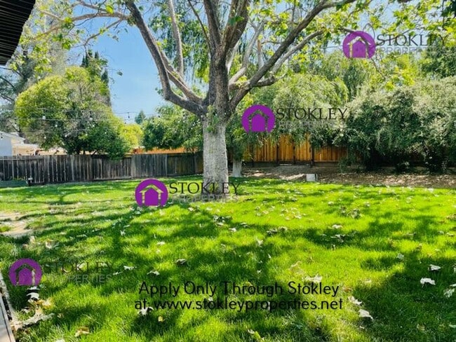 Building Photo - 1009 Santa Cruz Dr