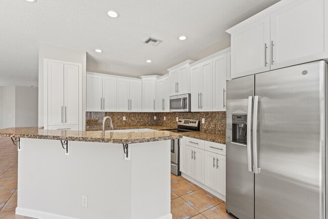 Building Photo - 7842 Springfield Lake Dr