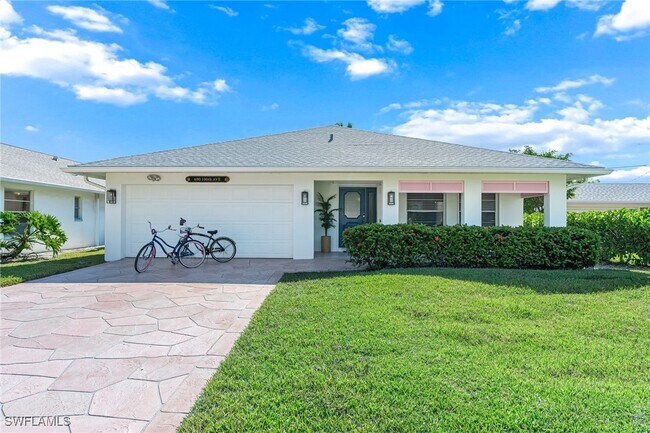 Building Photo - 690 100th Ave N