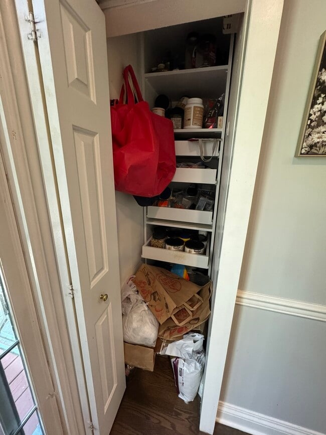 Building Photo - 1413 S Prairie Ave