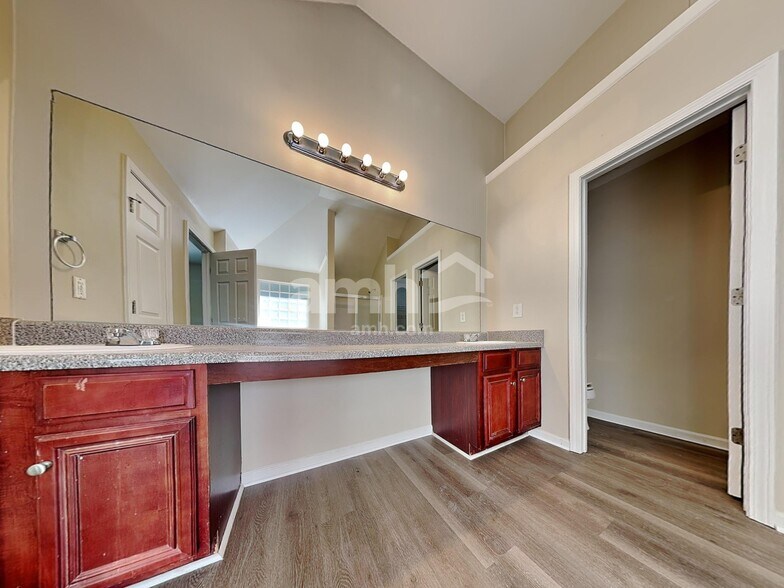 Building Photo - 3073 Running River Ct