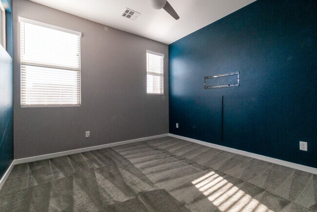 Building Photo - 544 Ruby Mesa Ave