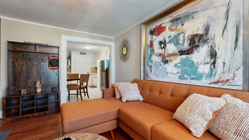 Building Photo - 39 Cushing St