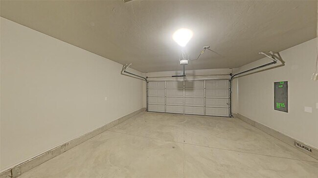 Building Photo - 5521 Cheyenne Rd