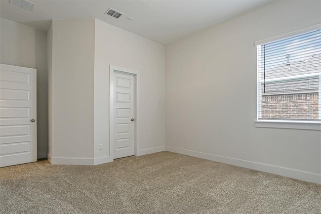 Building Photo - 6721 Empresa Dr