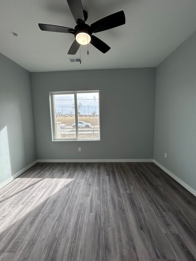 Building Photo - Mile High Investments (2724 Silver St.)