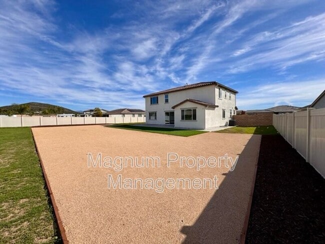 Building Photo - 31310 Reserve Dr