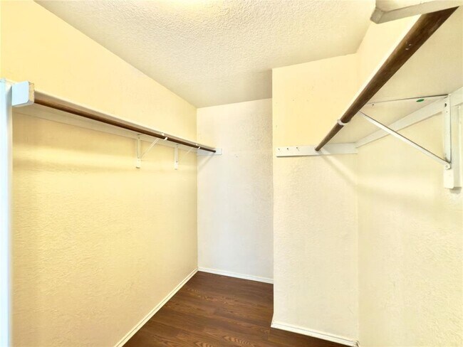 Building Photo - 17125 Dashwood Creek Dr