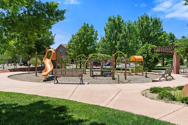 Building Photo - 2316 Penn Ave SE