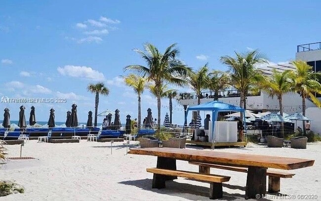 Building Photo - 4001 S Ocean Dr