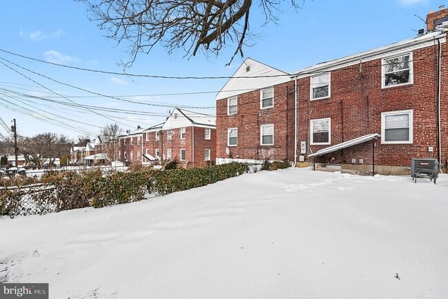 Building Photo - 1329 Taylor Ave