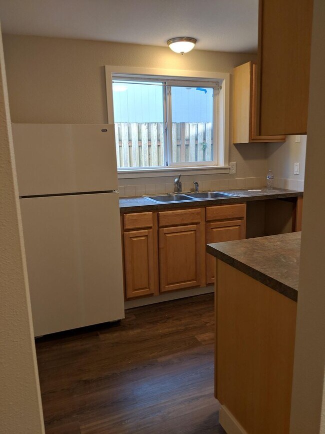 Building Photo - 613/615 NW 9th Avenue