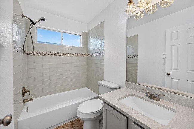 Building Photo - 2802 Turtle River Dr
