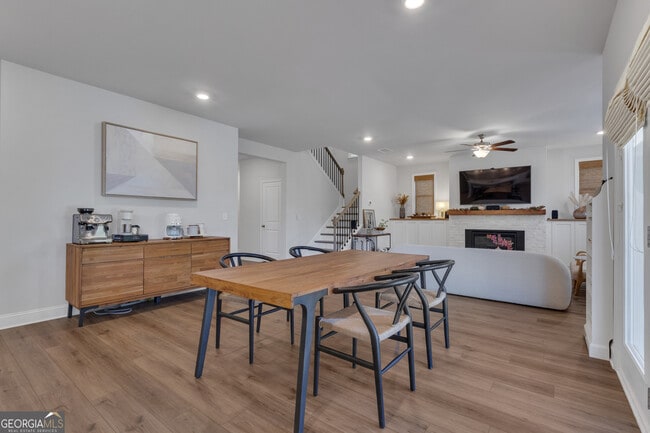 Building Photo - 411 Kinross Ln