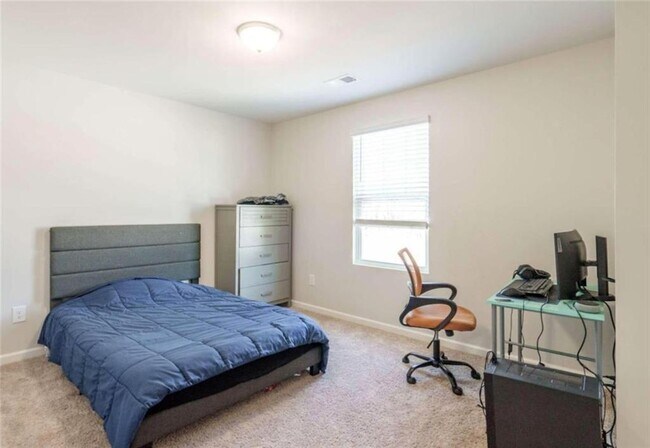 Building Photo - 449 Mccall Wy