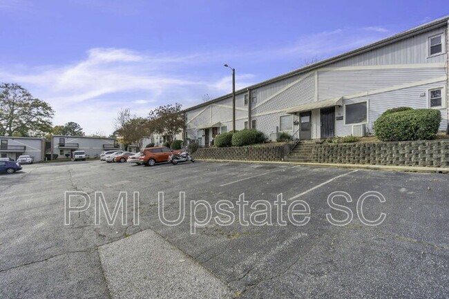 Building Photo - 3706 E North St