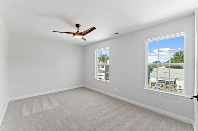 Building Photo - Brand-new condo in the heart of Ocean View.