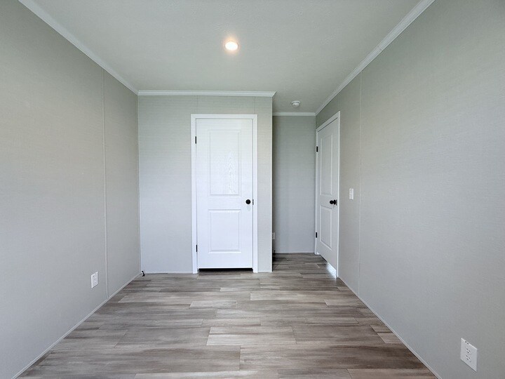 Building Photo - 29811 W Essex Ct