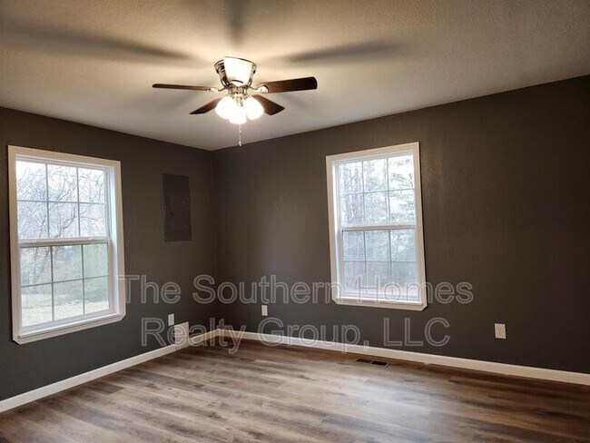Building Photo - 116 Shryer Rd