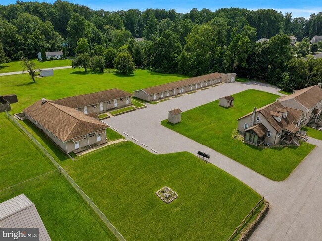 Building Photo - 420 London Dr