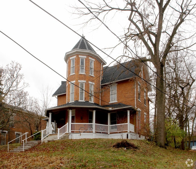 Primary Photo - 229 N Sandusky St