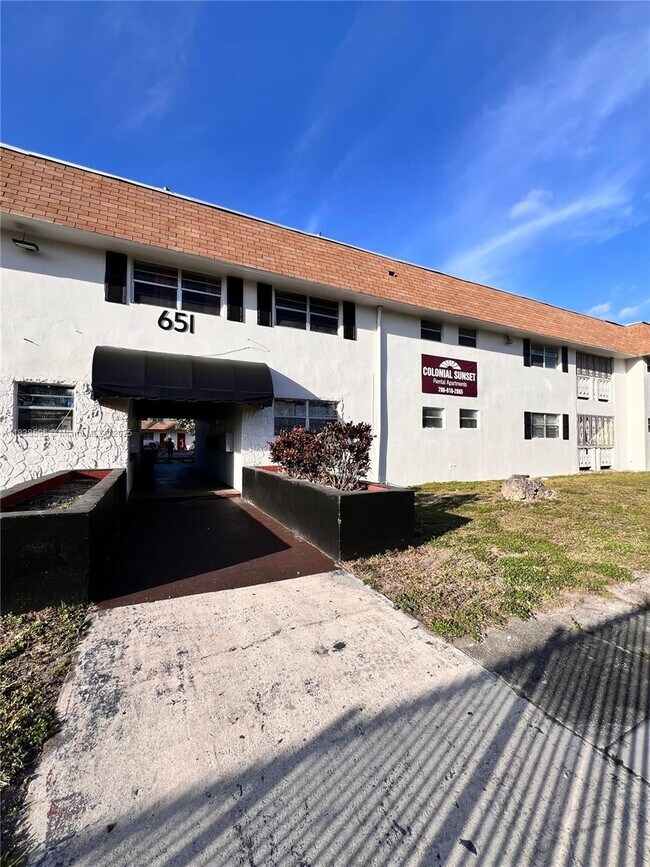 Building Photo - 651 NW 177th St