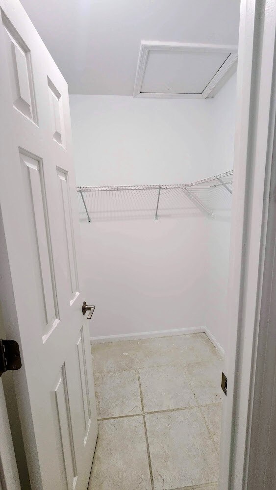 Closet - 5034 Laurel Bridge Dr SE