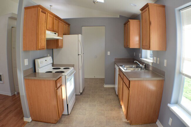 Building Photo - 1210 Osage St