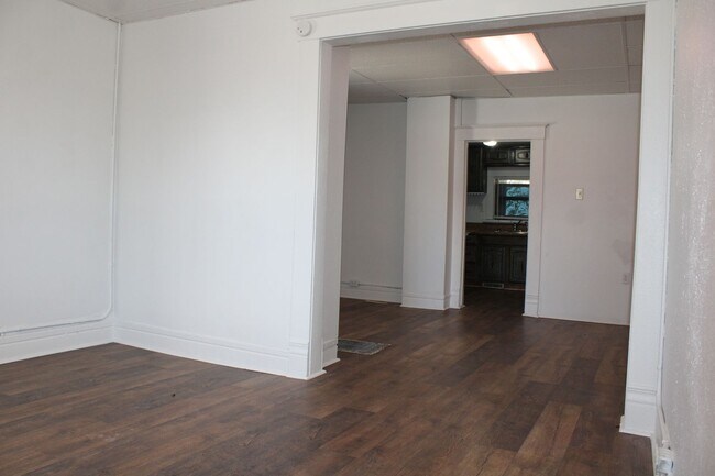 Building Photo - Move In Credit $200!!!