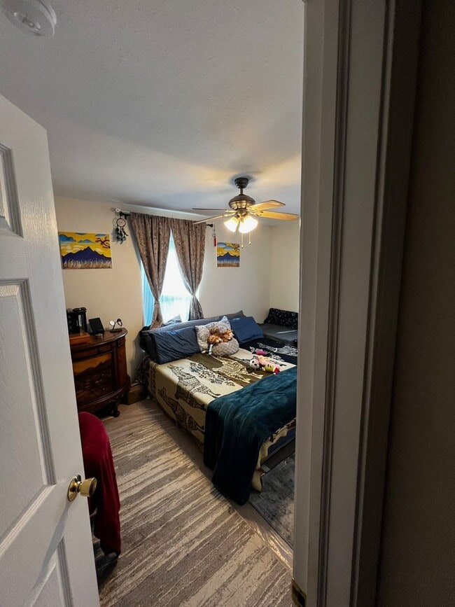 Building Photo - 3-Bedroom/2-Bathroom Single-Family Home – Available August 1st!