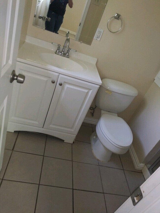 Building Photo - 2801 Mill Pond Rd