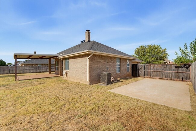 Building Photo - 7017 Springwater Ave