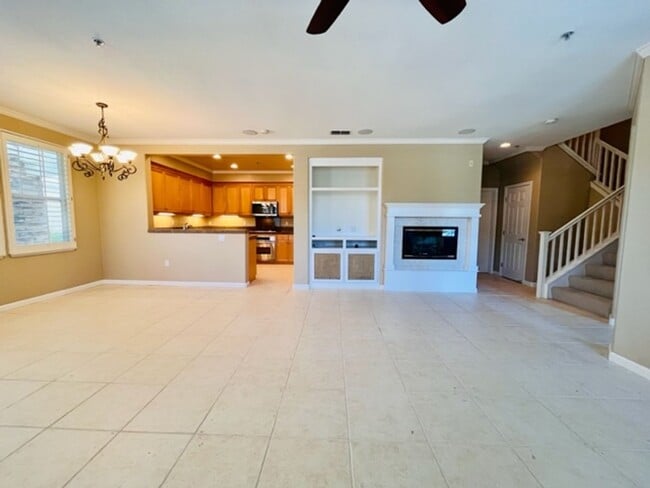Building Photo - Beautiful 3BD/3BA, Two-Story Corner Unit C...