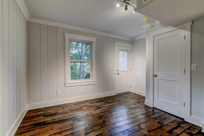 Building Photo - 260 Moonshadow Ct