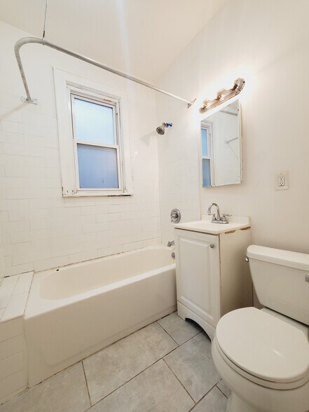 Building Photo - 85 Brown Pl