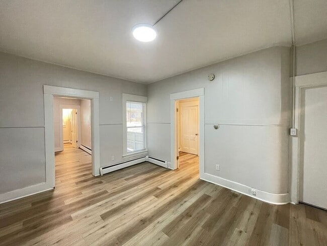 Building Photo - 49 Pennacook St