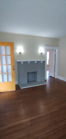 Building Photo - 625 Highland Ave