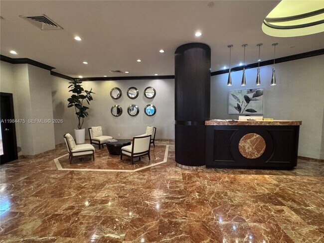 Building Photo - 3610 Yacht Club Dr