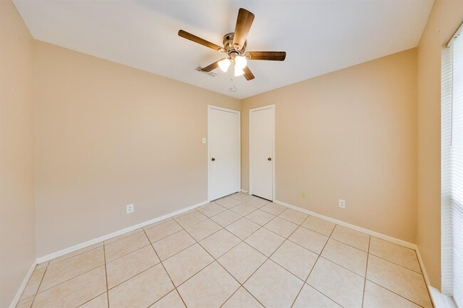 Building Photo - 12914 Townwood Dr