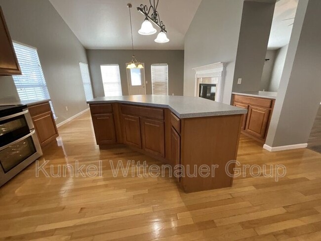 Building Photo - 2308 Four Lakes Dr