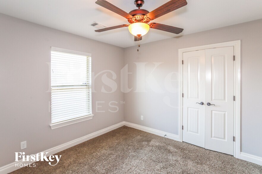 Building Photo - 648 Cristo Pass