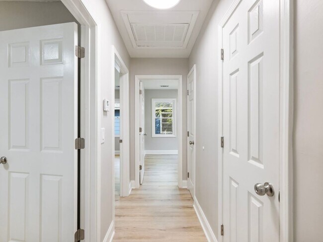 Building Photo - 2862 Argyle Dr NW