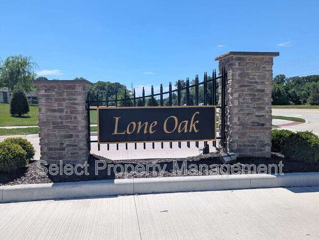 Building Photo - 1408 Sacred Oak Ct