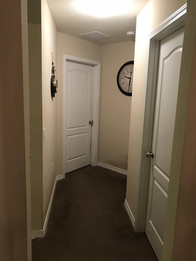 Building Photo - 8173 Verdura St